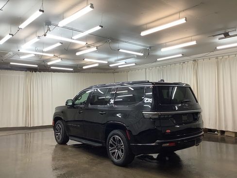 New 2026 Jeep Grand Wagoneer 4WD w/ Premium Group I image 8