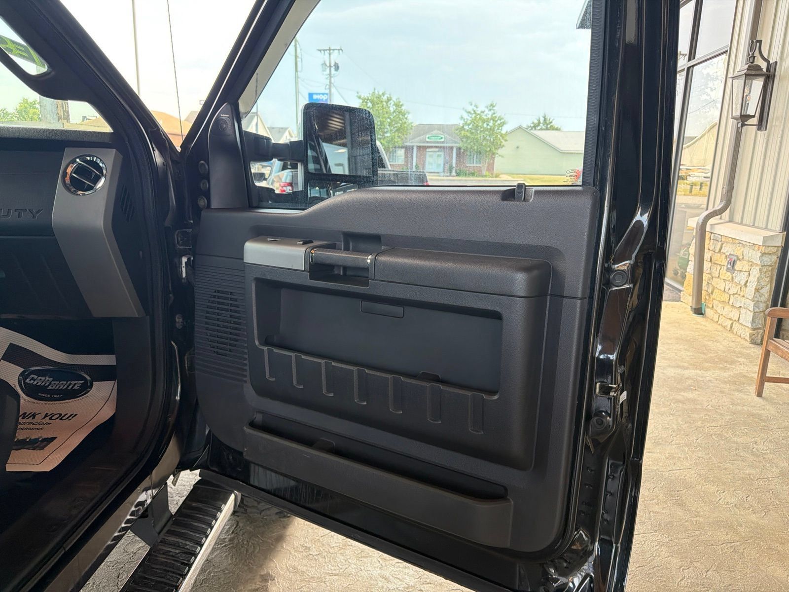 Used 2015 Ford F250 Lariat w/ Lariat Ultimate Package AWD/4WD image 6