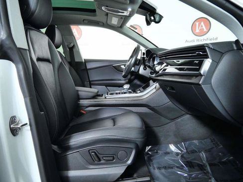 Used 2023 Audi Q8 Premium AWD/4WD image 11