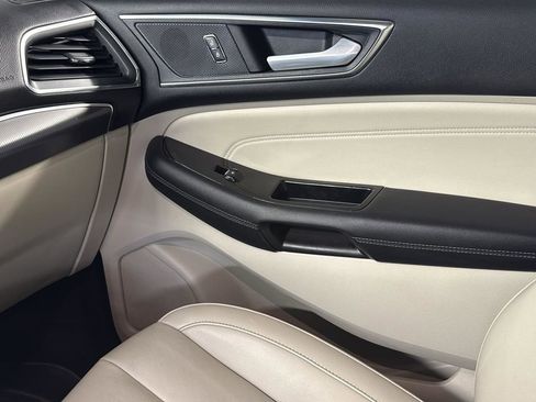 Certified 2018 Ford Edge Titanium w/ Technology Package image 24
