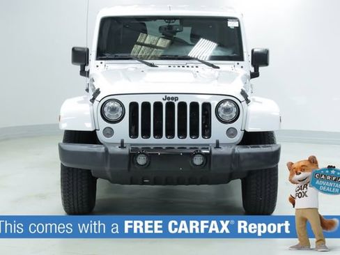 Used 2017 Jeep Wrangler Unlimited Sahara image 2