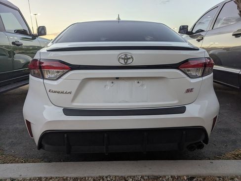 Used 2023 Toyota Corolla SE w/ SE Premium Package FWD image 5