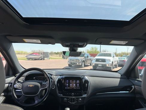 Used 2023 Chevrolet Traverse LT AWD/4WD image 27