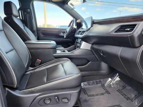 Used 2021 Chevrolet Tahoe Premier w/ Premium Package image 9