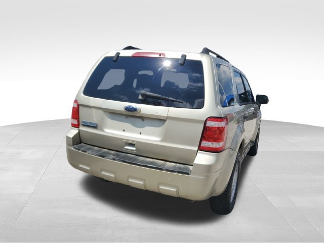 Used 2010 Ford Escape XLT FWD image 4
