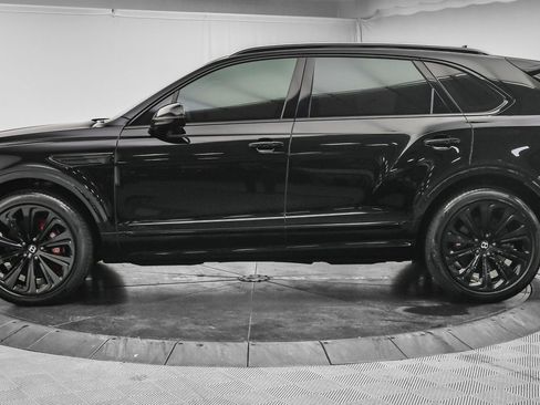 Certified 2022 Bentley Bentayga image 9