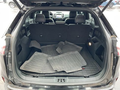 Used 2020 Ford Edge ST-Line w/ Cold Weather Package image 22