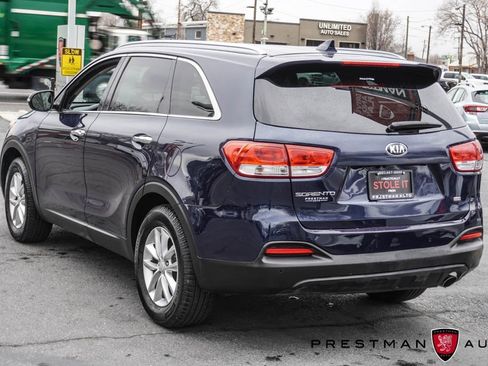 Used 2018 Kia Sorento LX image 17