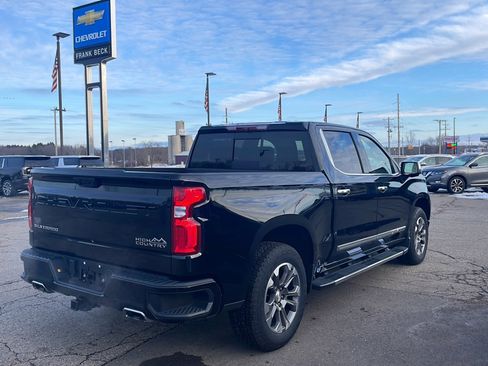 Used 2022 Chevrolet Silverado 1500 High Country w/ Z71 Off-Road Package image 4