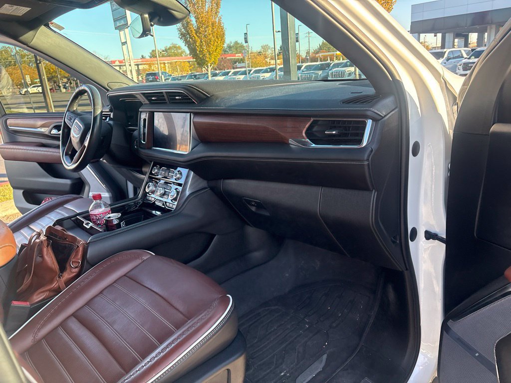 Used 2023 GMC Yukon Denali Ultimate AWD/4WD image 22