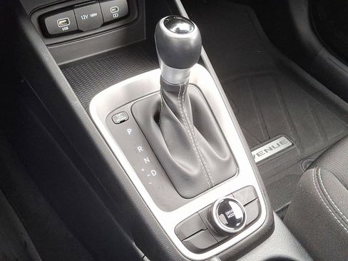 Certified 2023 Hyundai Venue SEL image 15