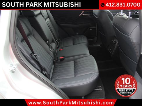 Used 2025 Mitsubishi Outlander SEL image 17
