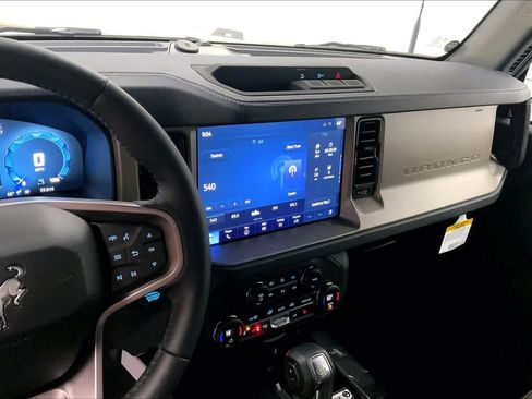 New 2025 Ford Bronco Outer Banks image 5