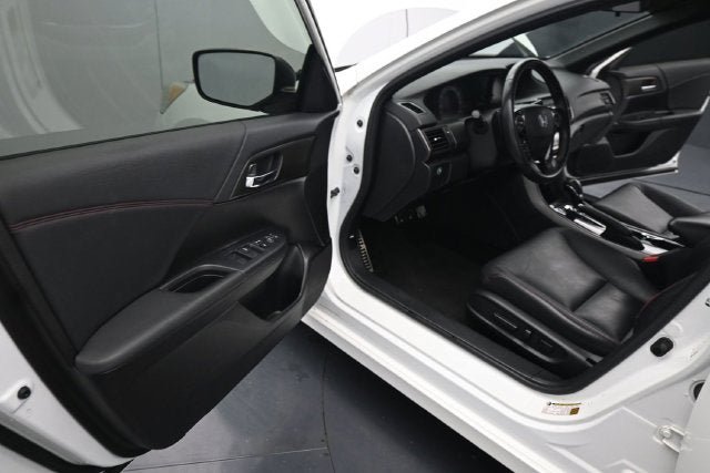 Used 2017 Honda Accord Sport Special Edition image 25