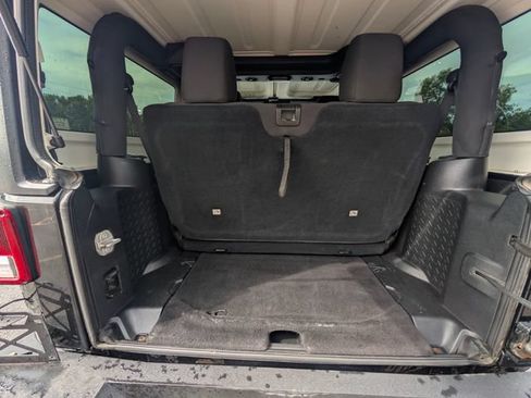 Used 2016 Jeep Wrangler Sport w/ Quick Order Package 24S AWD/4WD image 11