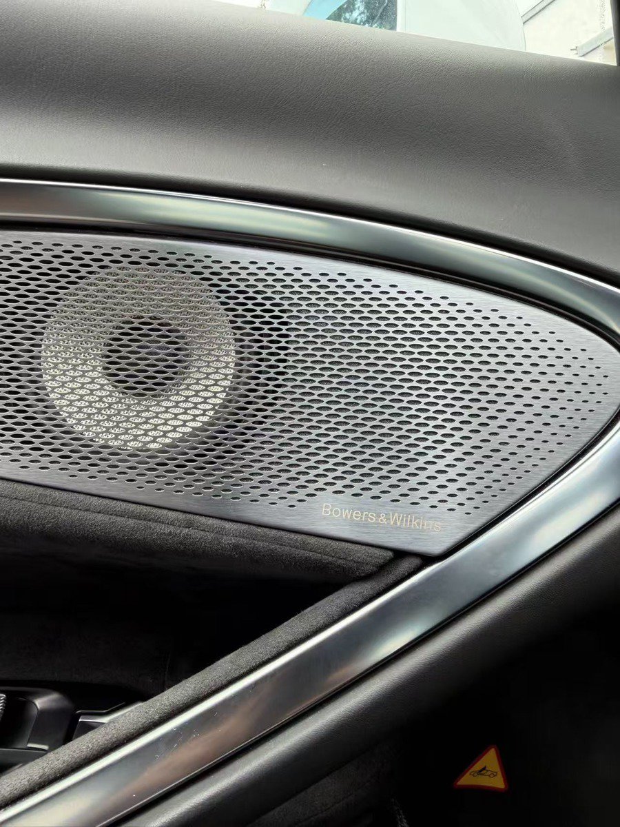 Used 2023 McLaren Artura RWD image 13