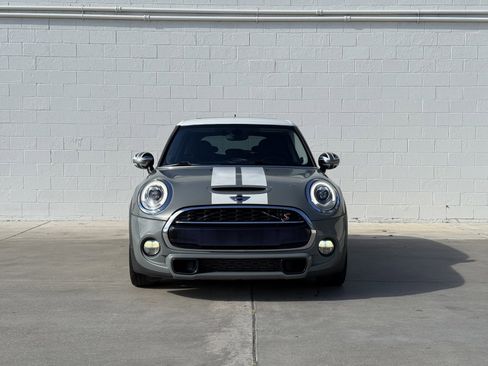 Used 2017 MINI Cooper S image 2