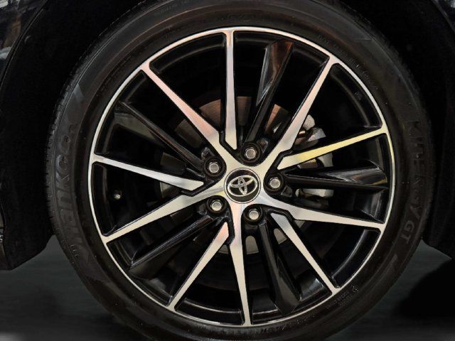 Used 2022 Toyota Camry SE w/ Cold Weather Package FWD image 30