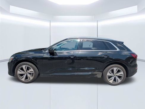 Used 2024 Audi Q8 e-tron Premium Plus w/ Premium Plus Package AWD/4WD image 6