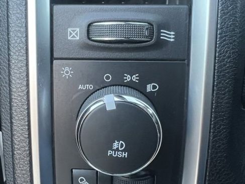 Used 2016 RAM 1500 Limited image 15