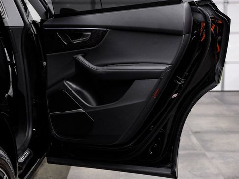 Used 2023 Audi Q8 Prestige image 58