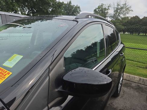 Used 2019 Ford Escape SEL FWD image 6