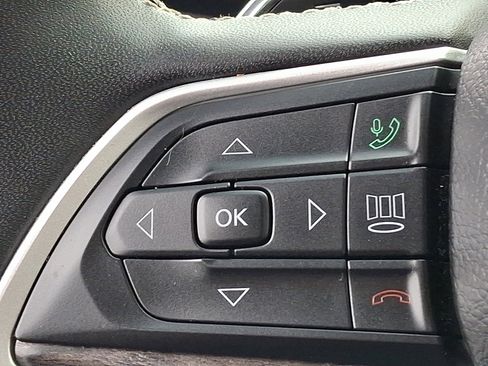 Certified 2023 Jeep Grand Cherokee Limited image 22