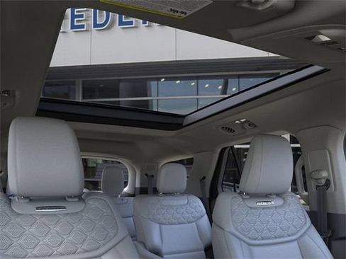 New 2026 Ford Explorer Platinum w/ LUX Leather Package AWD/4WD image 22