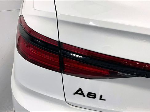 Used 2021 Audi A8 L 4.0T image 29