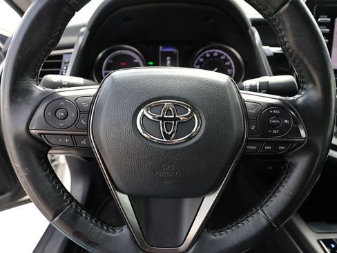Used 2022 Toyota Camry SE w/ Convenience Package FWD image 15