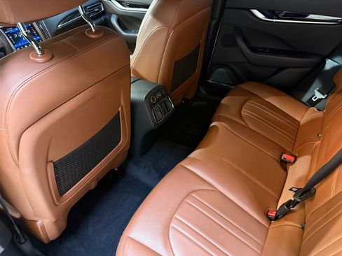 Used 2018 Maserati Levante 3.0L image 13