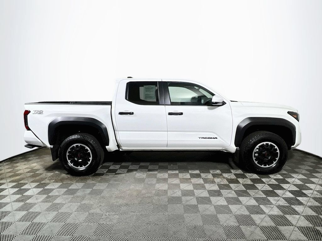 Certified 2026 Toyota Tacoma TRD Off-Road AWD/4WD image 8