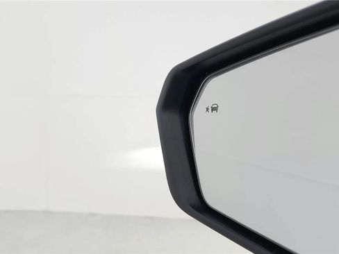 Used 2024 Chevrolet Equinox LT FWD image 51