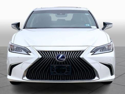 Used 2019 Lexus ES 300h w/ Premium Package image 4