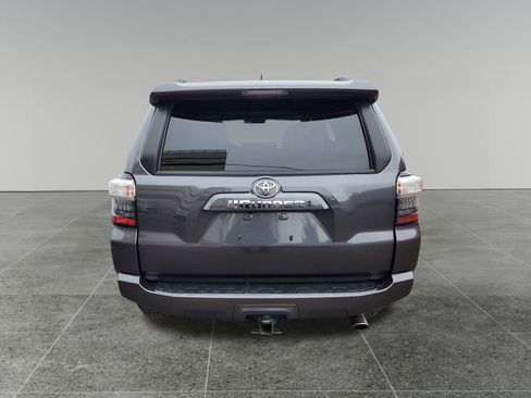 Used 2020 Toyota 4Runner SR5 Premium image 6