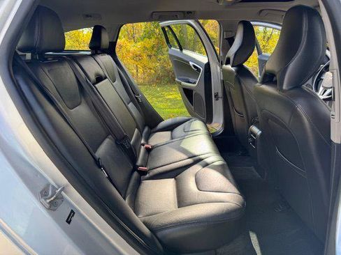Used 2015 Volvo V60 T5 Premier Plus image 18