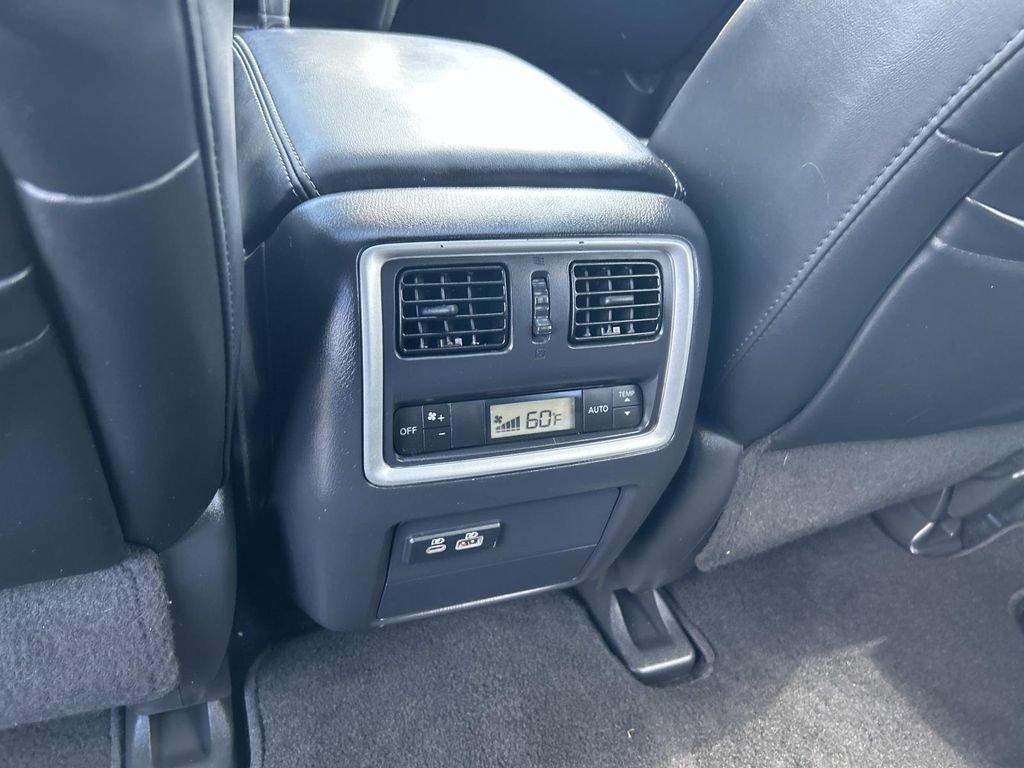 Used 2020 INFINITI QX60 Luxe w/ Essential Package FWD image 25