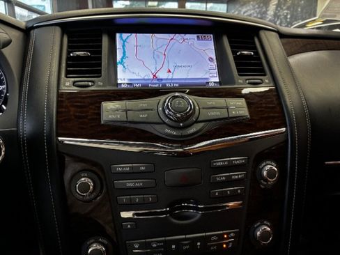 Used 2017 Nissan Armada Platinum w/ Interior Lighting Package RWD image 23