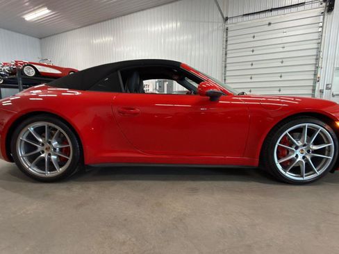 Used 2014 Porsche 911 Carrera 4S AWD/4WD image 14