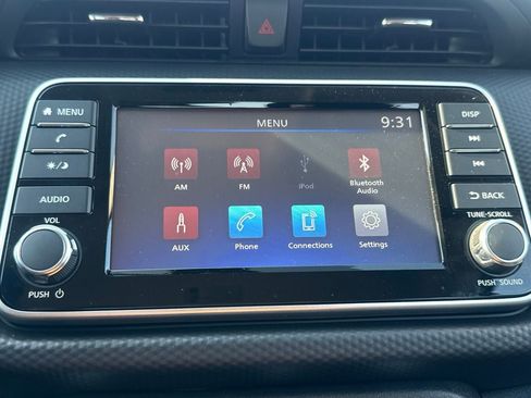 Certified 2025 Nissan Kicks Play S FWD image 39