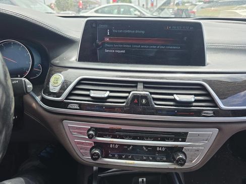 Used 2017 BMW 740i RWD image 10