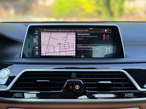 Used 2020 BMW 750i xDrive w/ Executive Package AWD/4WD image 26