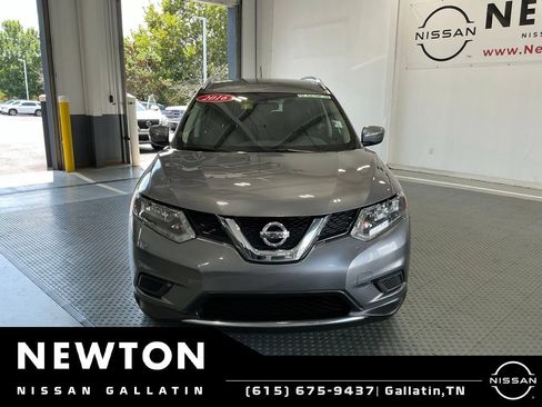 Used 2016 Nissan Rogue S w/ Appearance Package FWD image 17