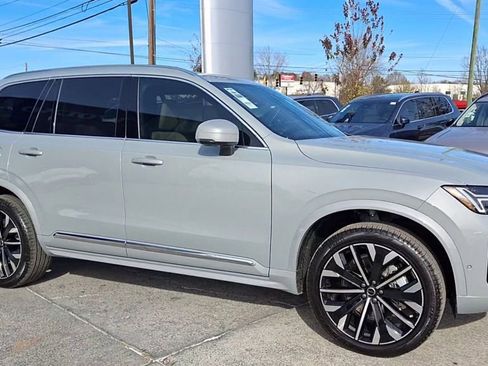 New 2026 Volvo XC90 B6 Plus w/ Protection Package Premier image 6