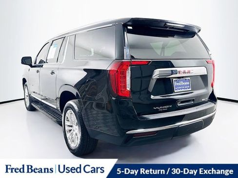 Used 2023 GMC Yukon XL SLT w/ SLT Premium Package image 5