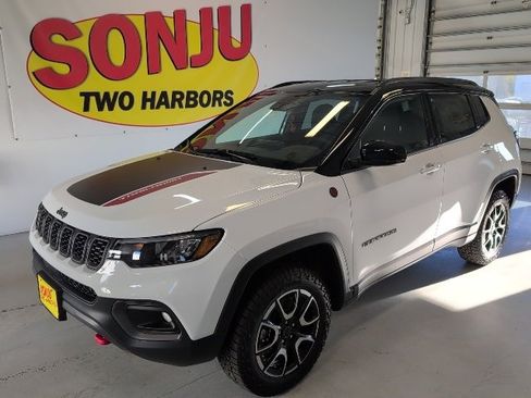 New 2026 Jeep Compass Trailhawk w/ Trailer Tow Group image 1