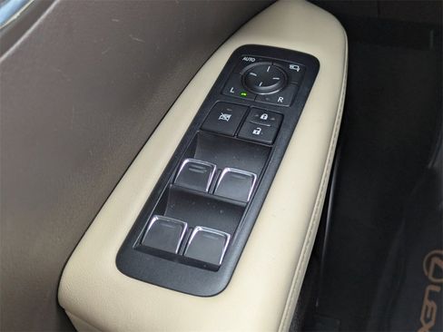 Used 2018 Lexus RX 350L AWD image 25