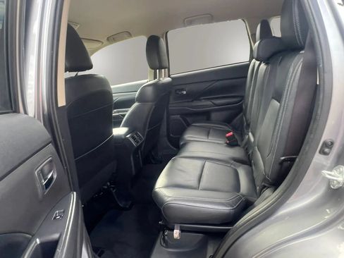 Used 2019 Mitsubishi Outlander SEL AWD/4WD image 26