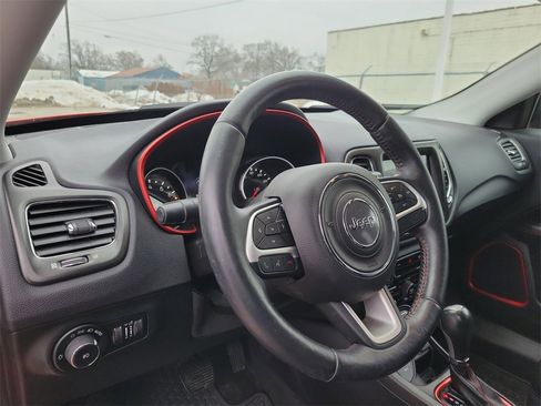 Used 2018 Jeep Compass Trailhawk w/ Navigation Group image 21