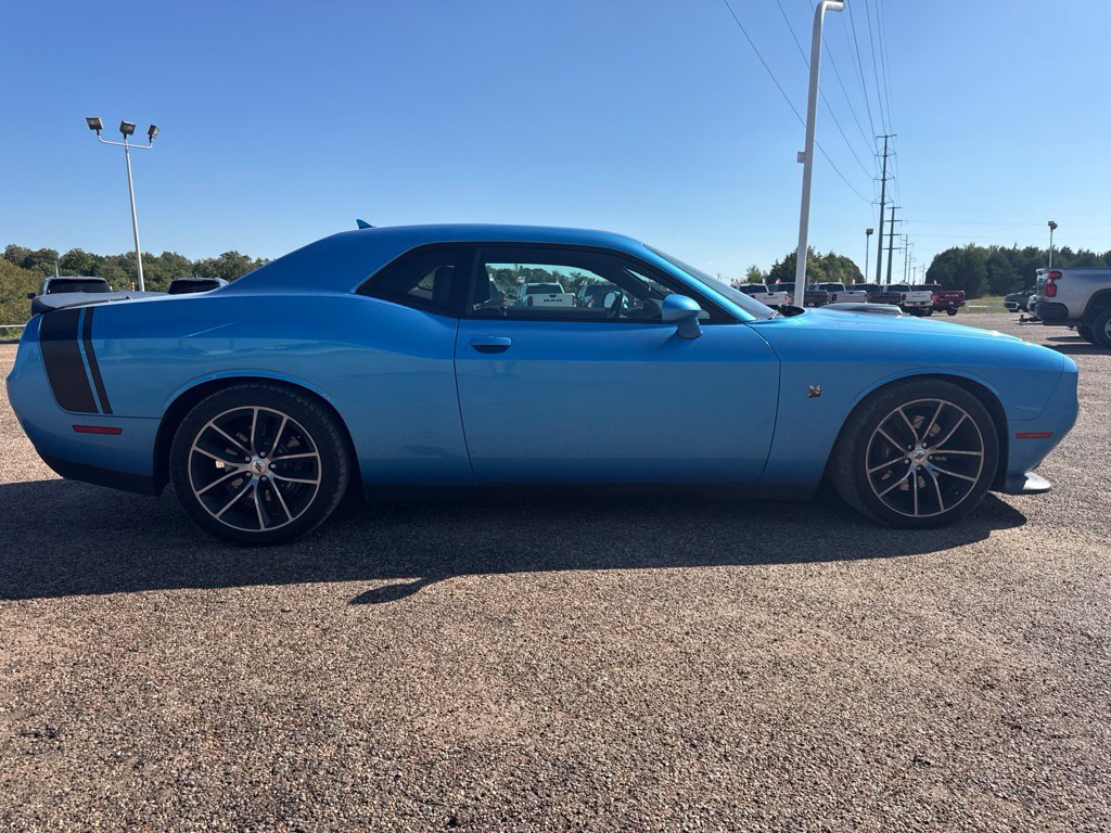 Used 2018 Dodge Challenger R/T Scat Pack RWD image 13